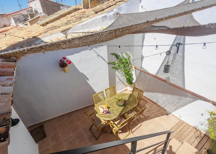 Villa Valeria, Casa con Cueva privada del 1748